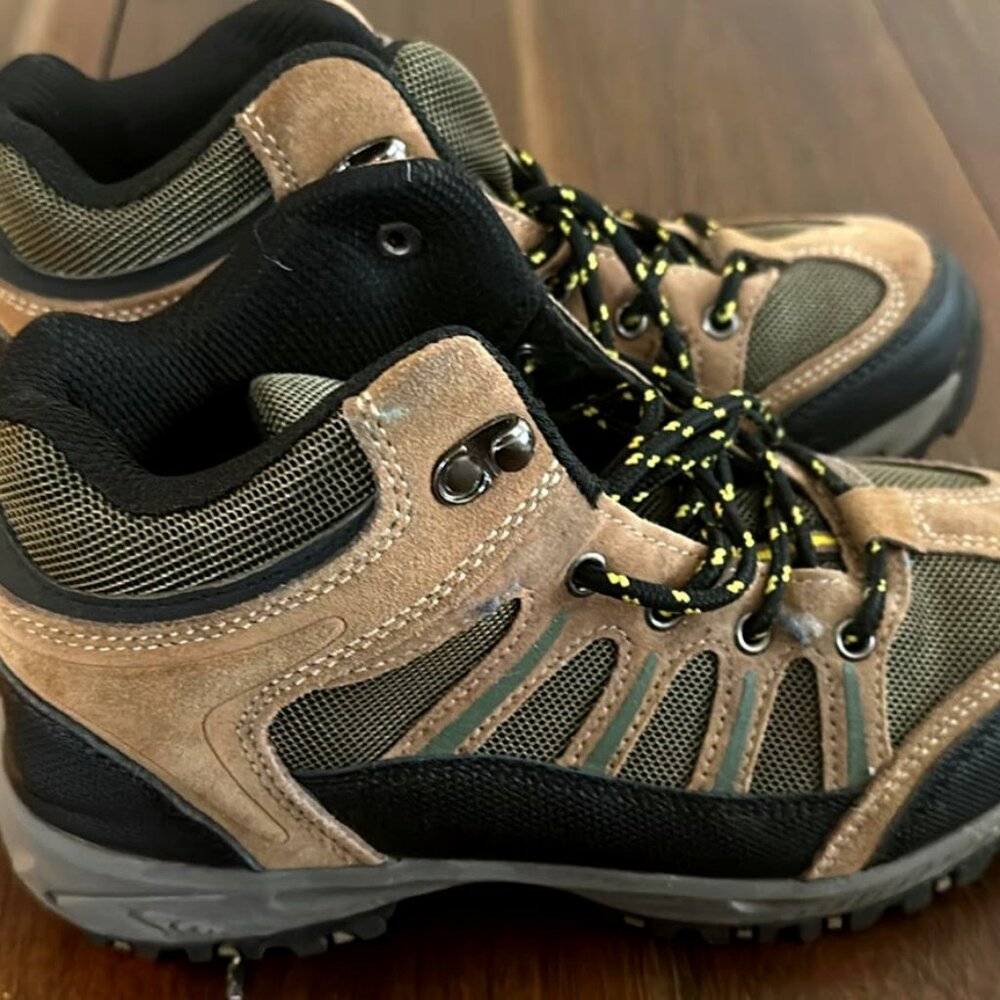 Kids Hiking Boots Size 4